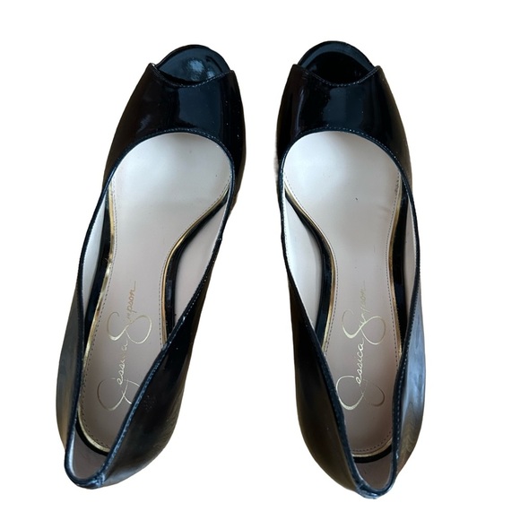 Jessica Simpson Black Patent Leather  Peep Toe Wedges. Size 8 - Picture 3 of 5